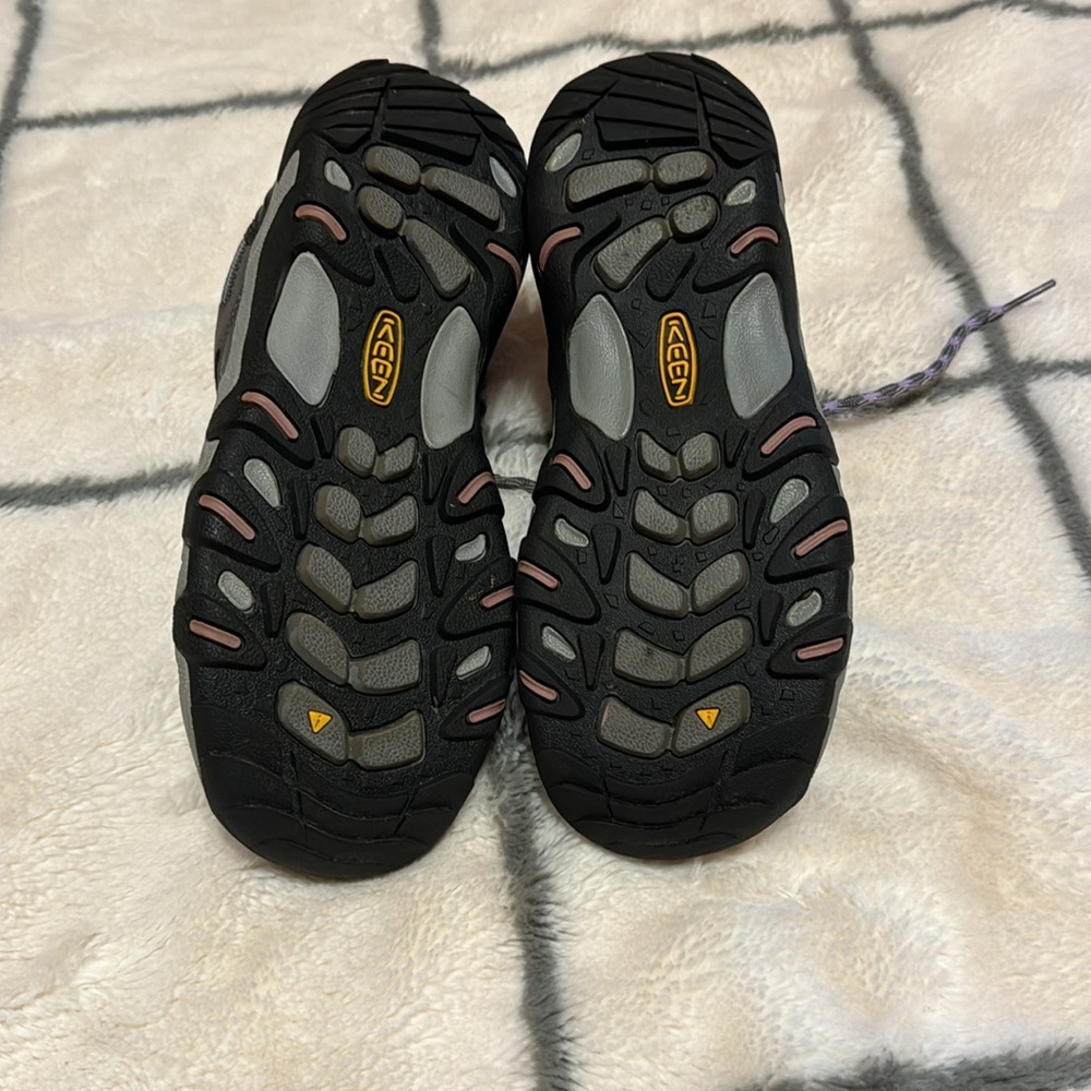 Keen active wear shoes - Picture 3 of 6